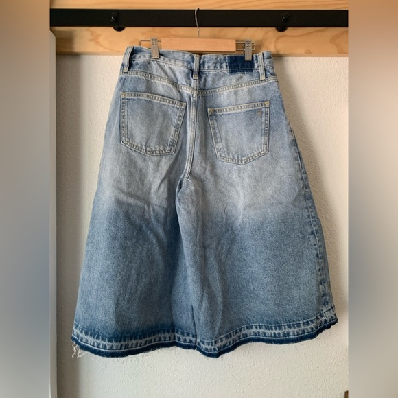 NWT Anthropologie Pilcro Pleated Culotte Wide-Leg Denim Shorts, Size 27 - Picture 9 of 10